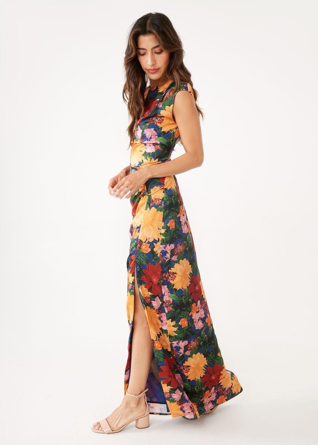 Vestido Atemporal Mar de Flores